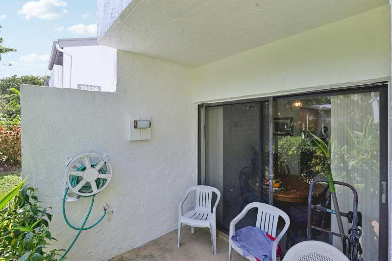 19232 NE 25th Avenue # 221b, Miami FL 33180