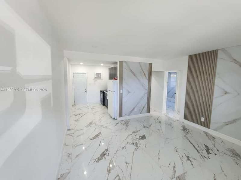 12101 SW 215th St, Miami FL 33177