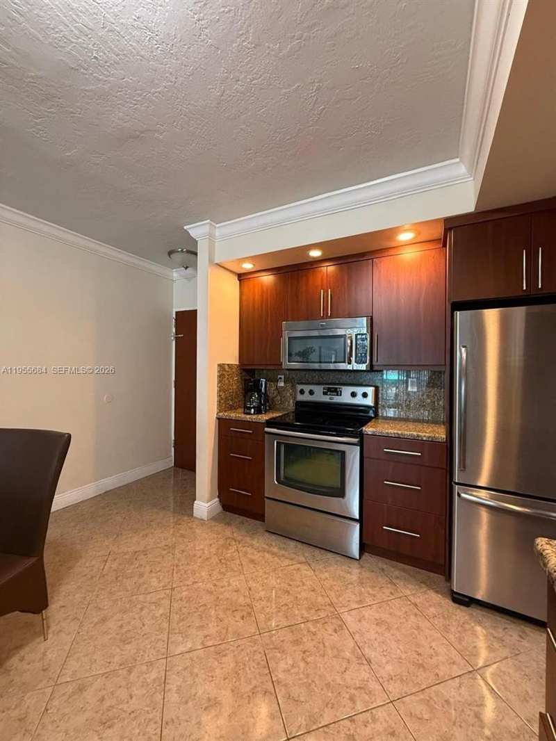 3801 S Ocean Dr # 2C, Hollywood FL 33019
