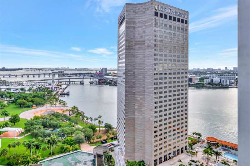 325 S Biscayne Blvd # 2616, Miami FL 33131
