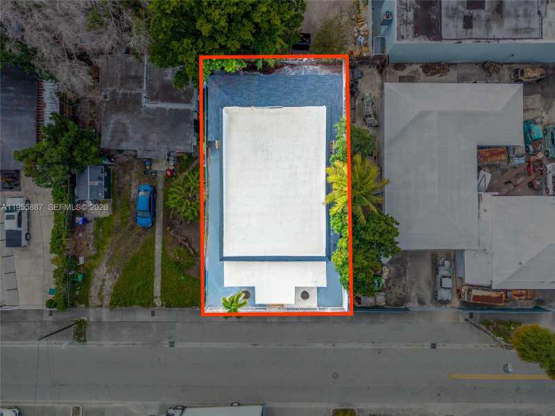 1648 NW 33rd St, Miami FL 33142