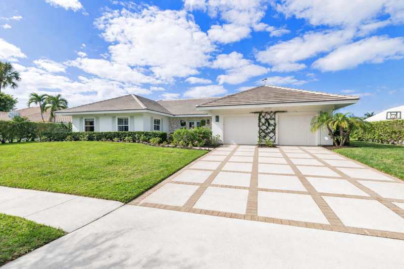 3125 Embassy Drive, West Palm Beach FL 33401