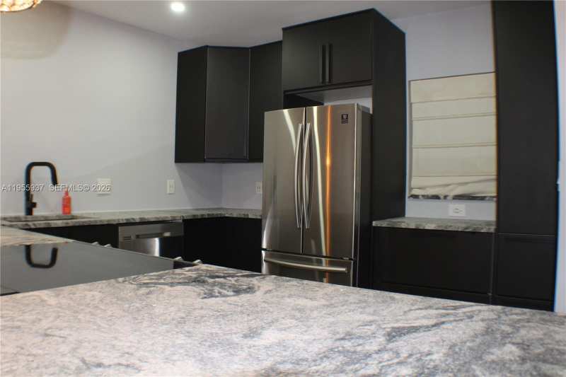 6731 Cypress Rd # 205, Plantation FL 33317