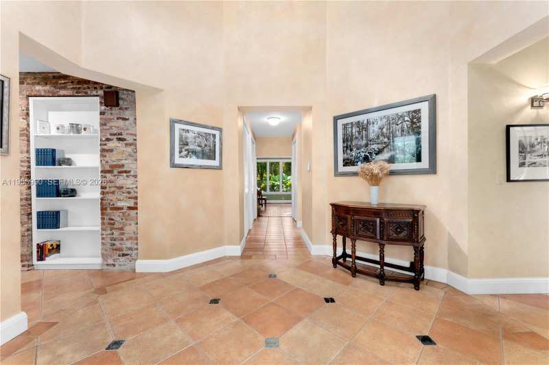 7400 SW 47th Ct, Miami FL 33143