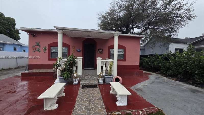 2764 NW 31st St, Miami FL 33142