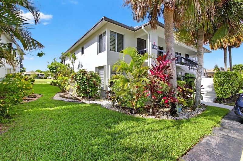 5844 Areca Palm Ct., Unit B, Delray Beach FL 33484