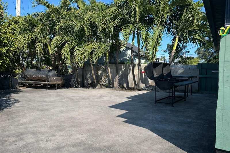 21855 S Dixie Hwy, Miami FL 33170