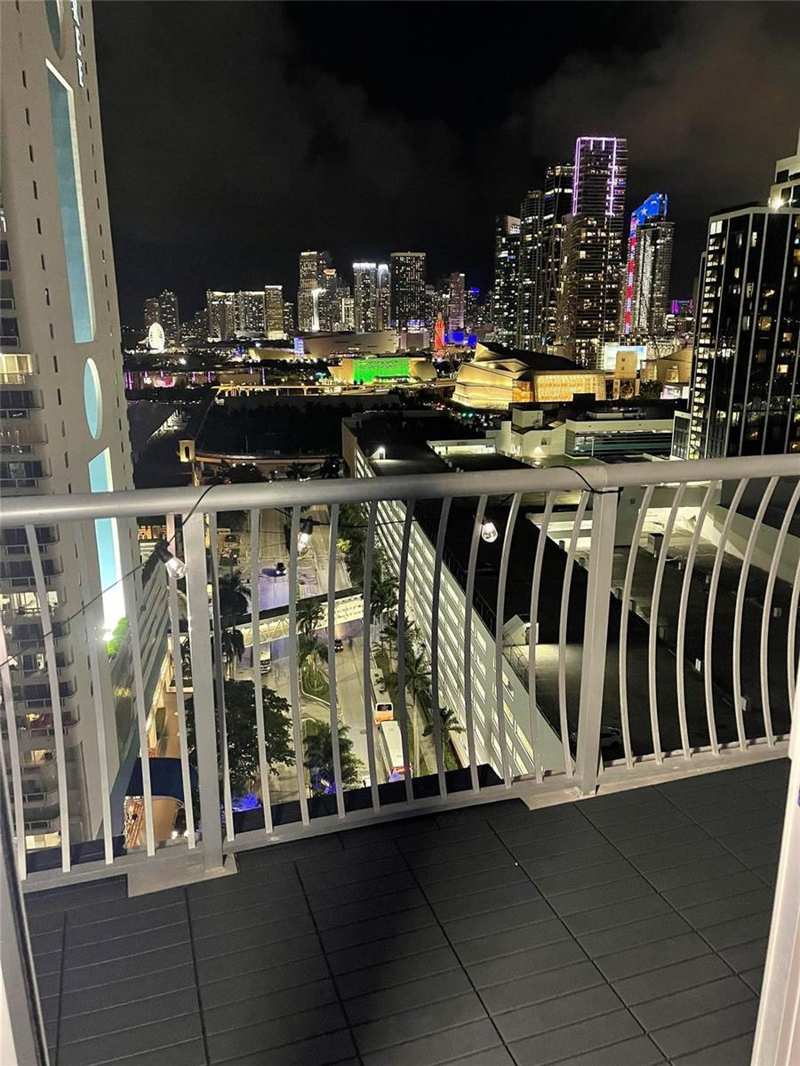 1750 N Bayshore Drive # 2106, Miami FL 33132