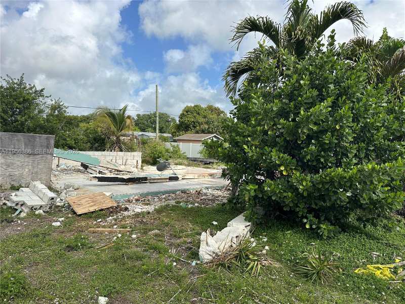 2101 SW 46th Ave, Fort Lauderdale FL 33317