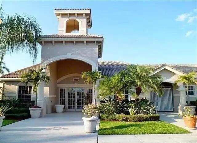 5045 Wiles Road # 308, Coconut Creek FL 33073