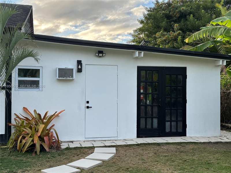 18481 SW 208th St # 18481, Miami FL 33187