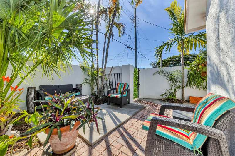 307 N Highland Drive, Hollywood FL 33021
