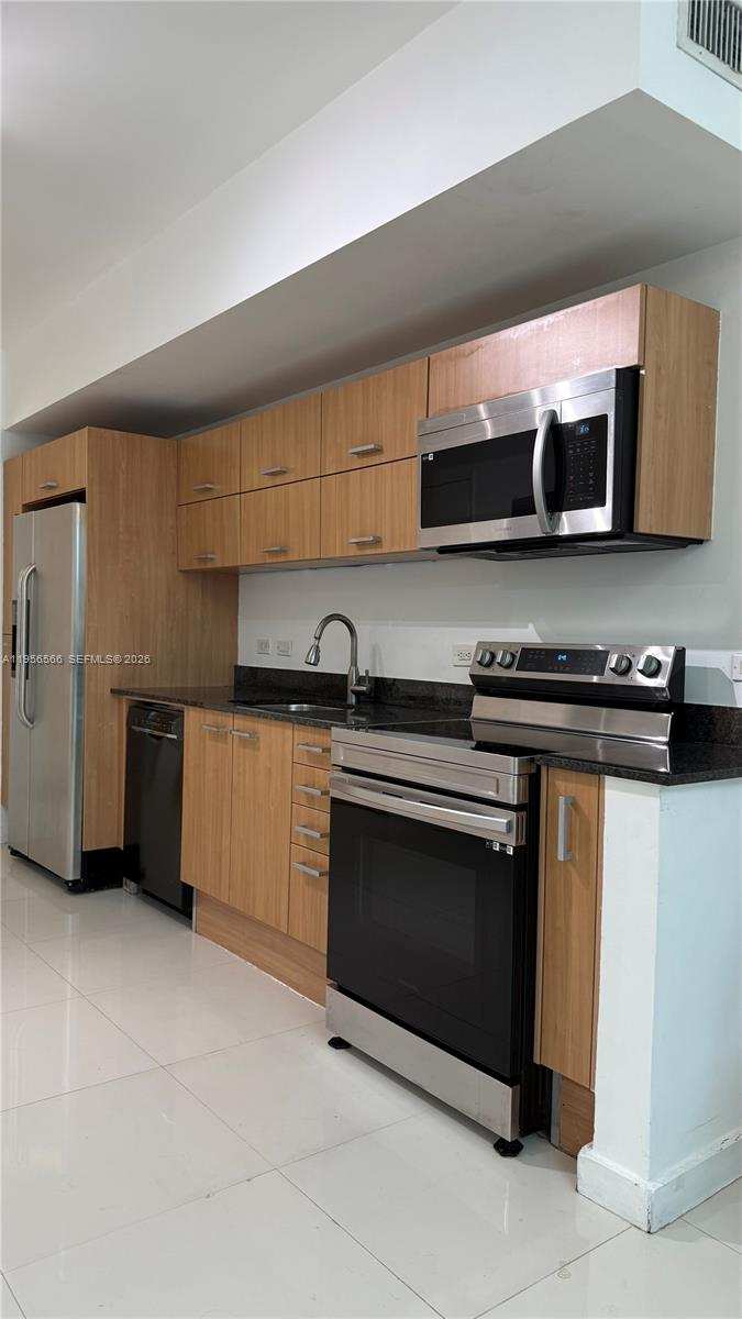 350 S Miami Ave # 304, Miami FL 33130