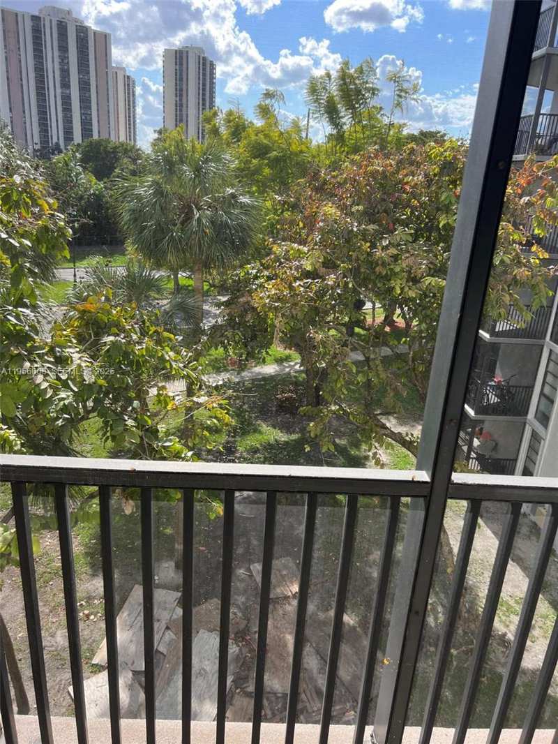 BRAVURA I CONDO