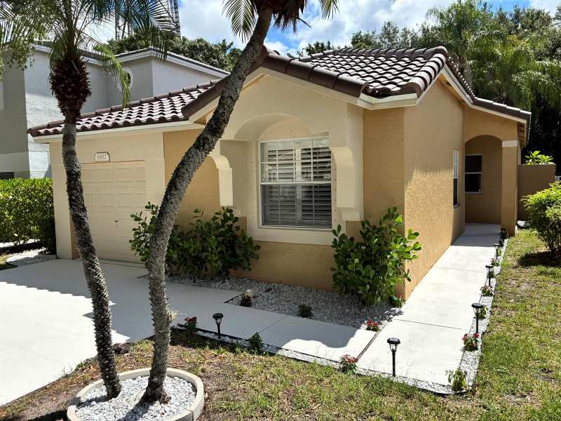 5852 Eagle Cay Terrace, Coconut Creek FL 33073