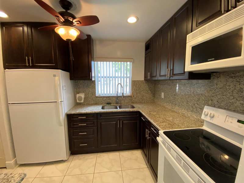 138 Lake Frances Drive, West Palm Beach FL 33411