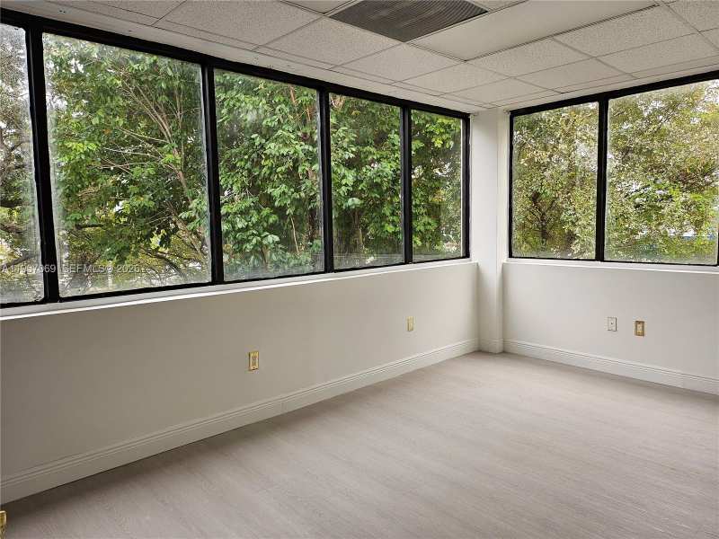 3850 SW 87th Ave # 305, Miami FL 33165