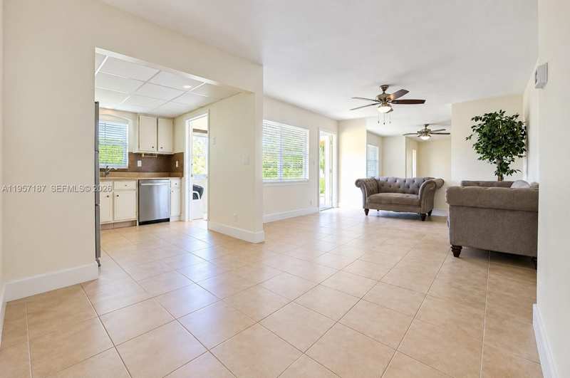 5300 Washington St # I205, Hollywood FL 33021