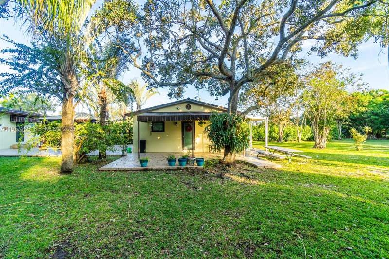 18200 SW 296th St, Homestead FL 33030