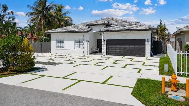 14200 SW 160th Ct, Miami FL 33196