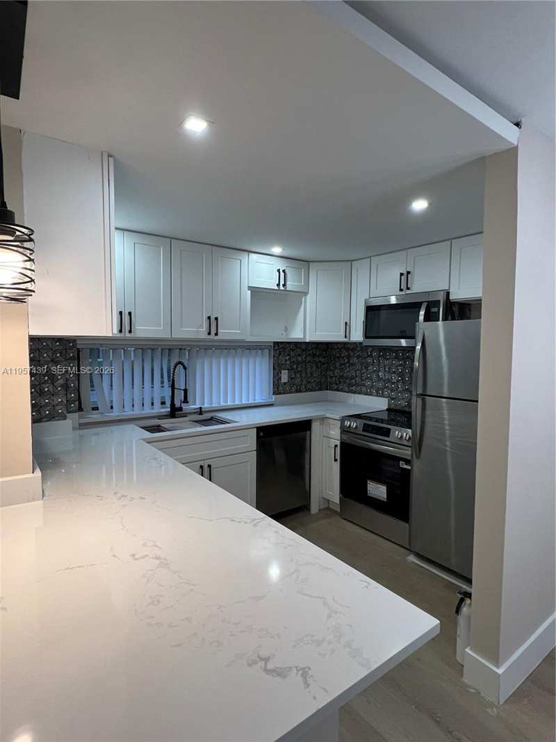 17021 N Bay Rd # 124, Sunny Isles Beach FL 33160