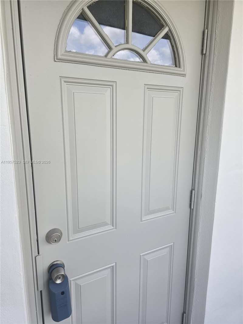 5151 W Oakland Park Blvd # 303, Lauderdale Lakes FL 33313