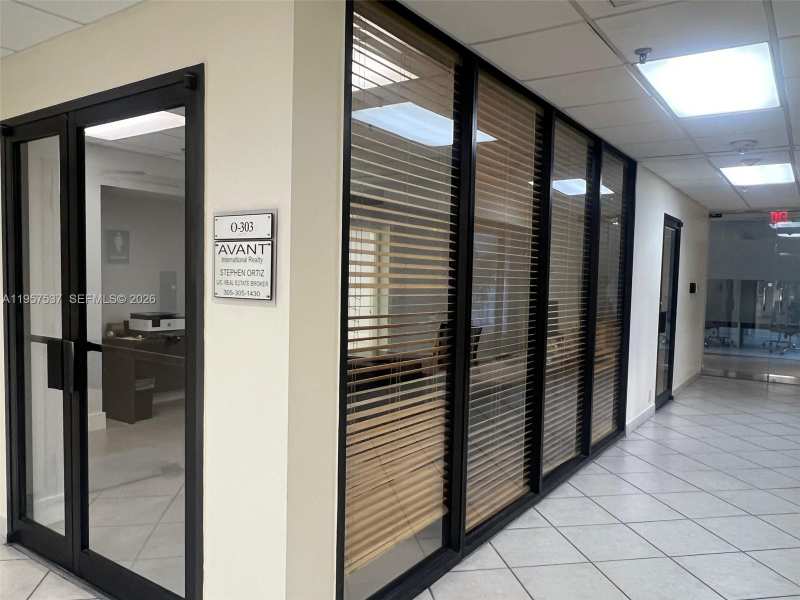 520 Brickell Key Dr # O303, Miami FL 33131