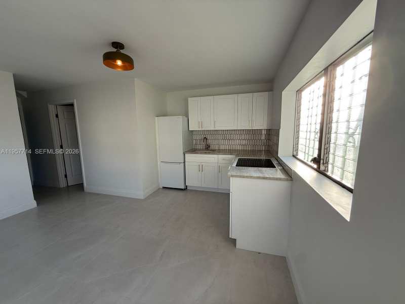 525 SW 22 AVE # B, Miami FL 33135
