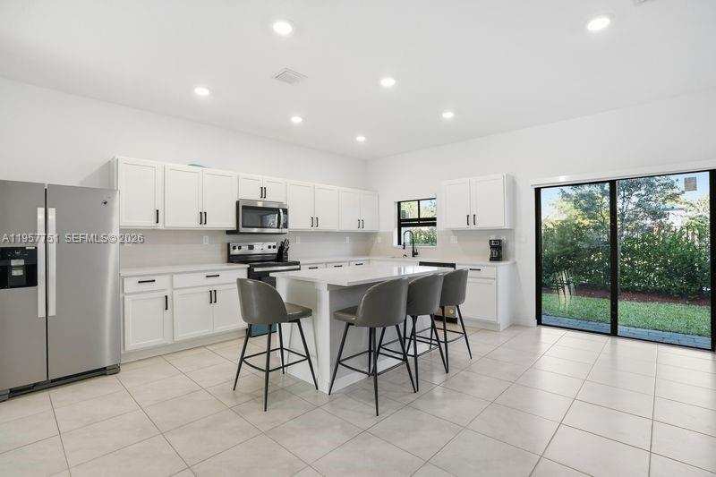 816 NW 3rd Ter, Pompano Beach FL 33060