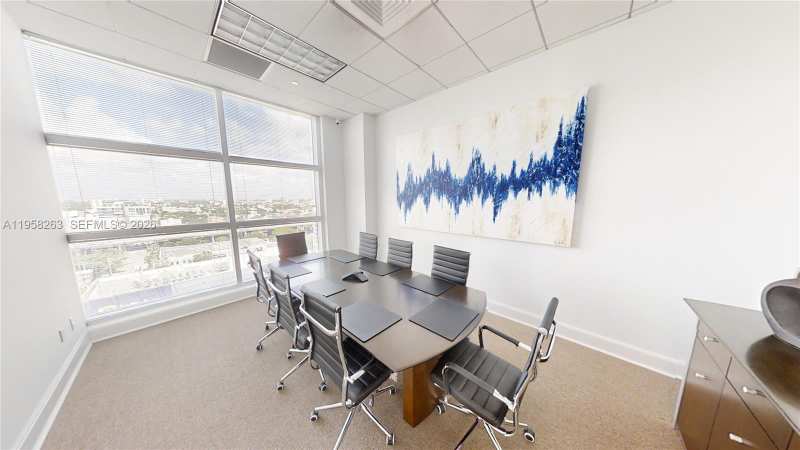 175 SW 7th St # 1612, Miami FL 33130