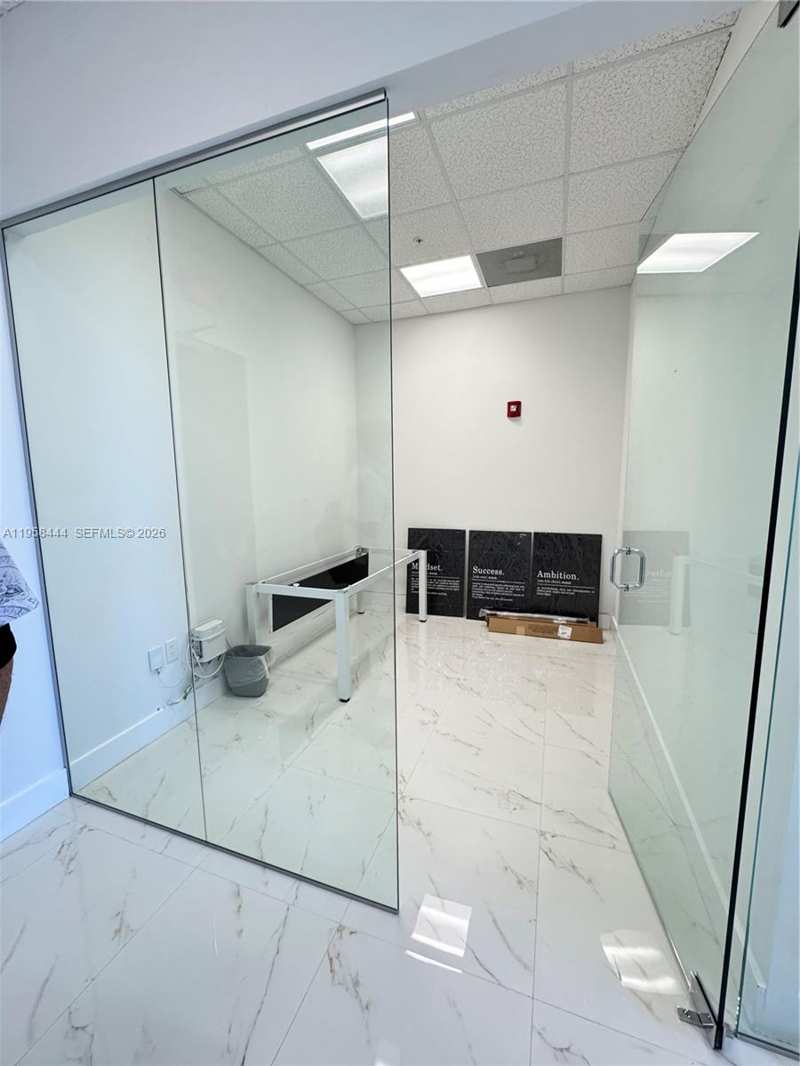 20200 W Dixie Hwy # 605A, Miami FL 33180