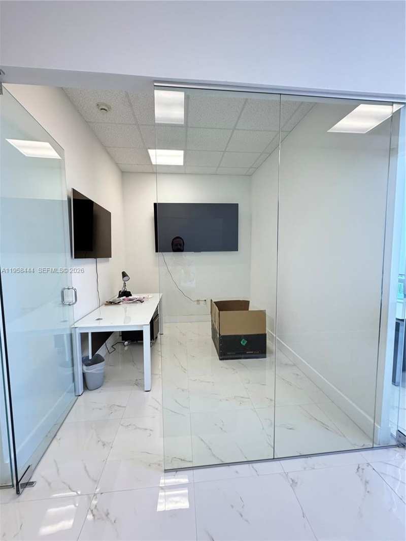 20200 W Dixie Hwy # 605A, Miami FL 33180