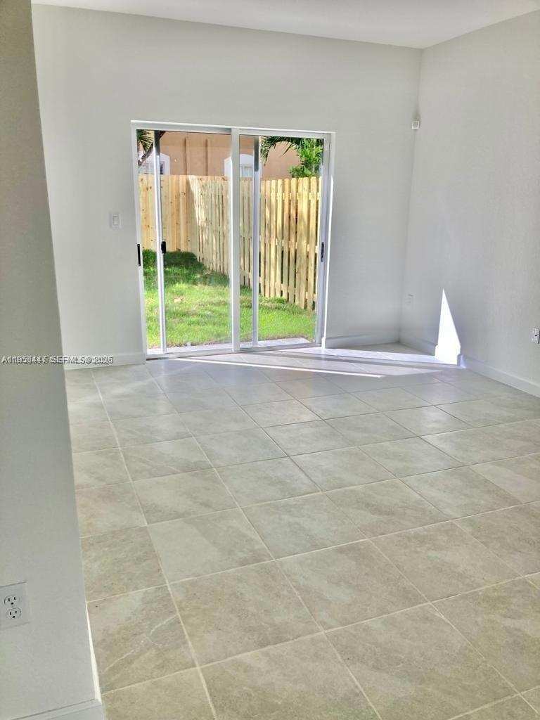 1070 SE 26th Ter, Homestead FL 33035