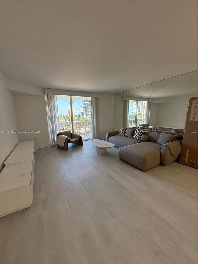 10275 Collins Ave # 420, Bal Harbour FL 33154