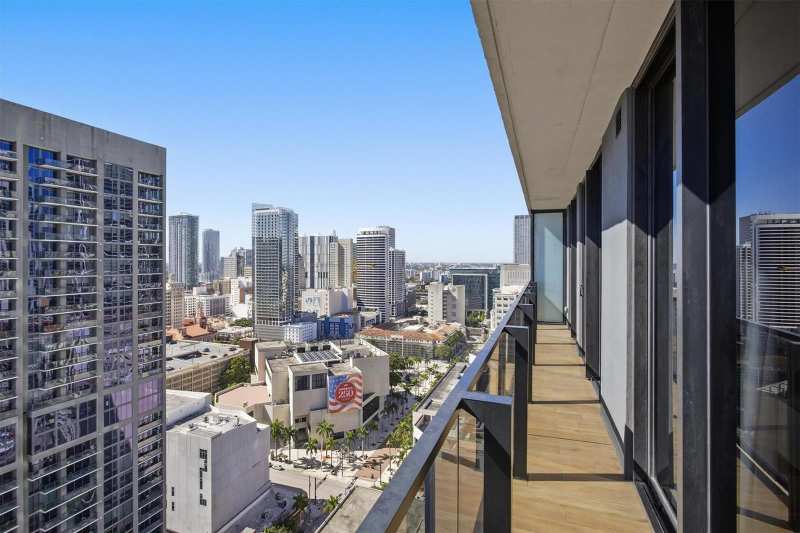 398 NE 5th Street # 2017, Miami FL 33132