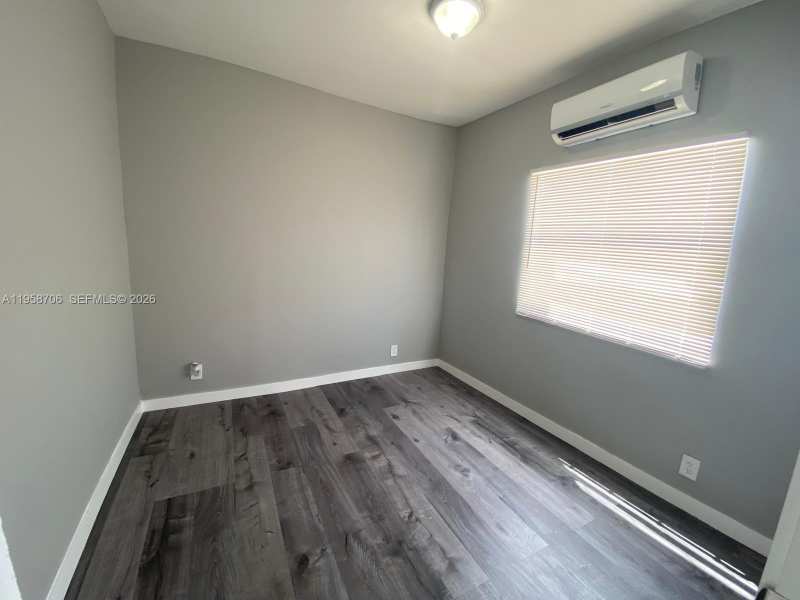 2126 NW Flagler Ter # 6, Miami FL 33125