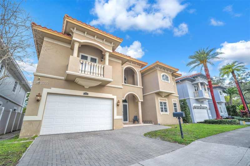 3545 Forest View Cir # 0, Dania Beach FL 33312