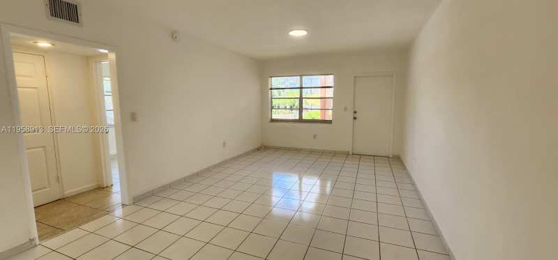 3670 SW 10th St # 10B, Miami FL 33135