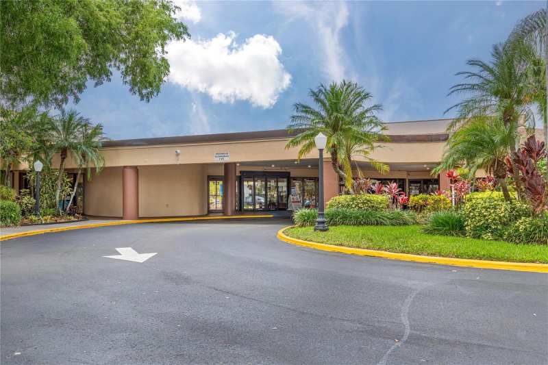 9420 Sunrise Lakes Boulevard # 212, Sunrise FL 33322