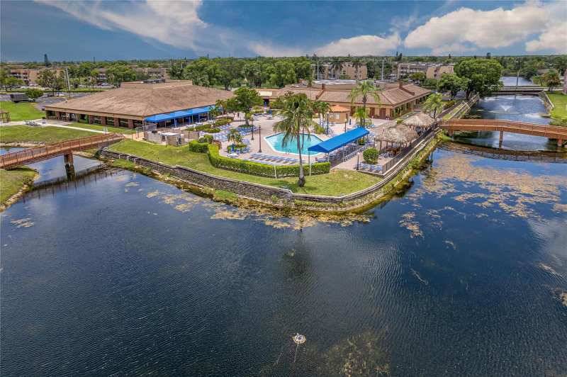 9420 Sunrise Lakes Boulevard # 212, Sunrise FL 33322