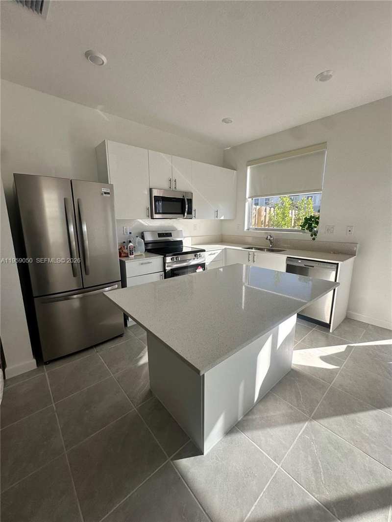 2616 SE 28th Dr, Homestead FL 33035