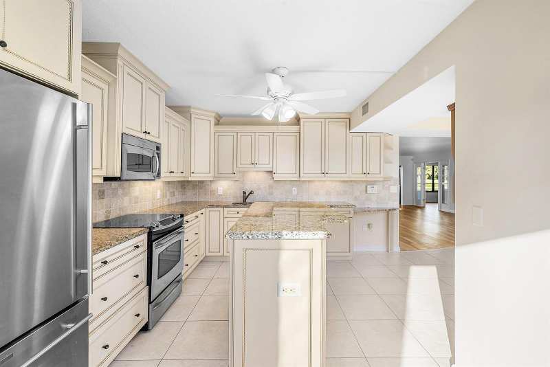 3841 Quail Ridge Drive, Boynton Beach FL 33436
