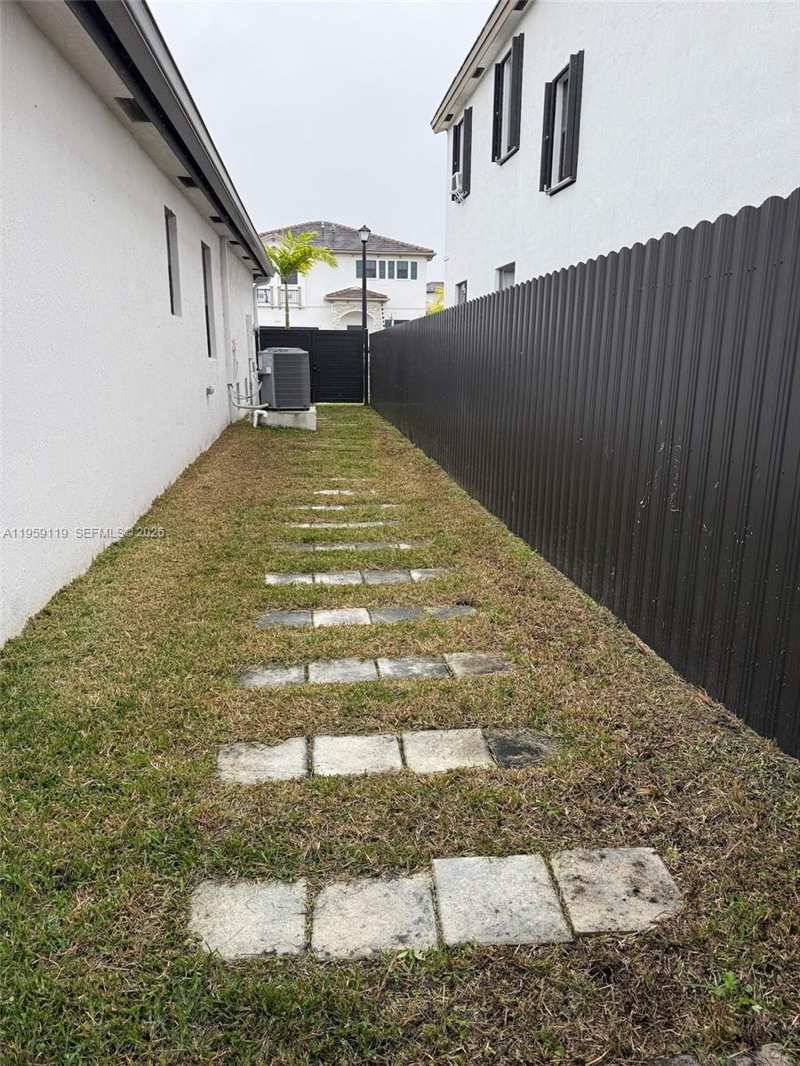 23320 SW 132nd Pl, Homestead FL 33170