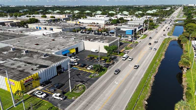8420 NW 58th St, Doral FL 33166