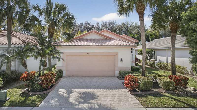 9146 Bay Point Circle, West Palm Beach FL 33411
