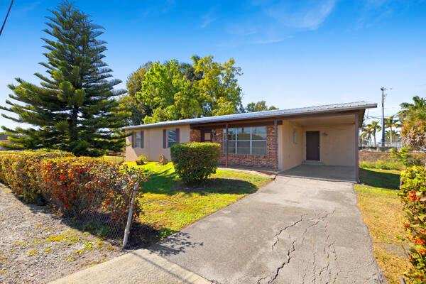 110 SW 12th Avenue, South Bay FL 33493