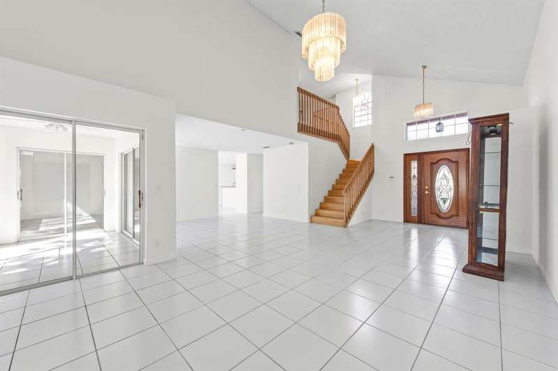 10320 NW 10th Court, Plantation FL 33322