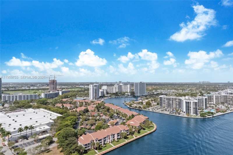 4010 S Ocean Dr # R2204, Hollywood FL 33019