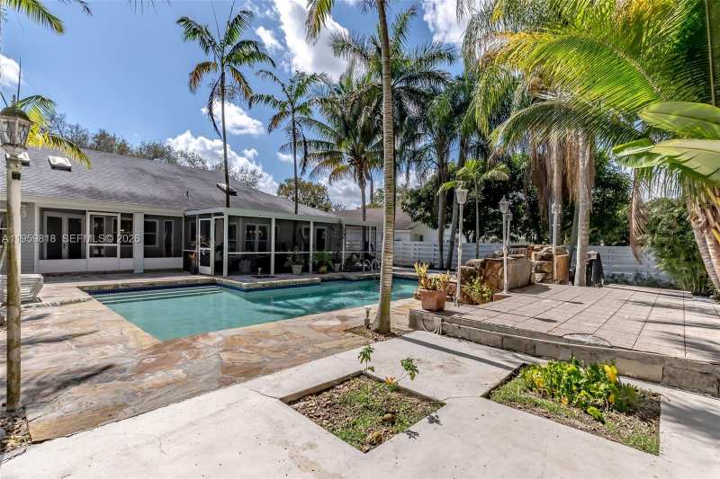 15005 SW 148th St, Miami FL 33196