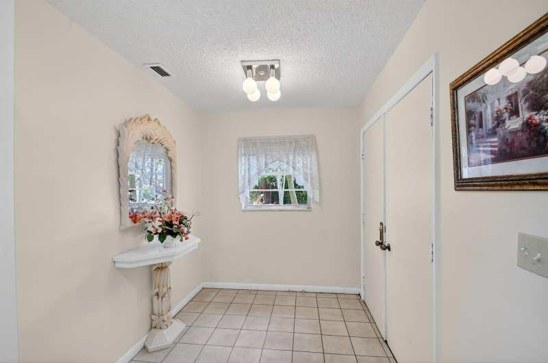 6730 Starkeys Place, Lake Worth FL 33467